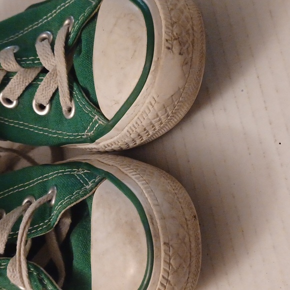 Green Chuck Taylor Converse All Star High Tops - Size 4 (Men) or 6 (Women) - Picture 10 of 10